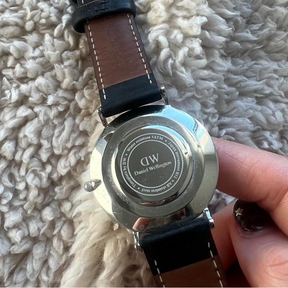 Daniel Wellington classic watch - Picture 4 of 7